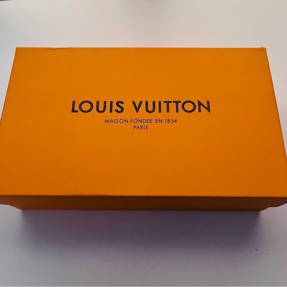 Louis Vuitton Purse Box 6” x 10”